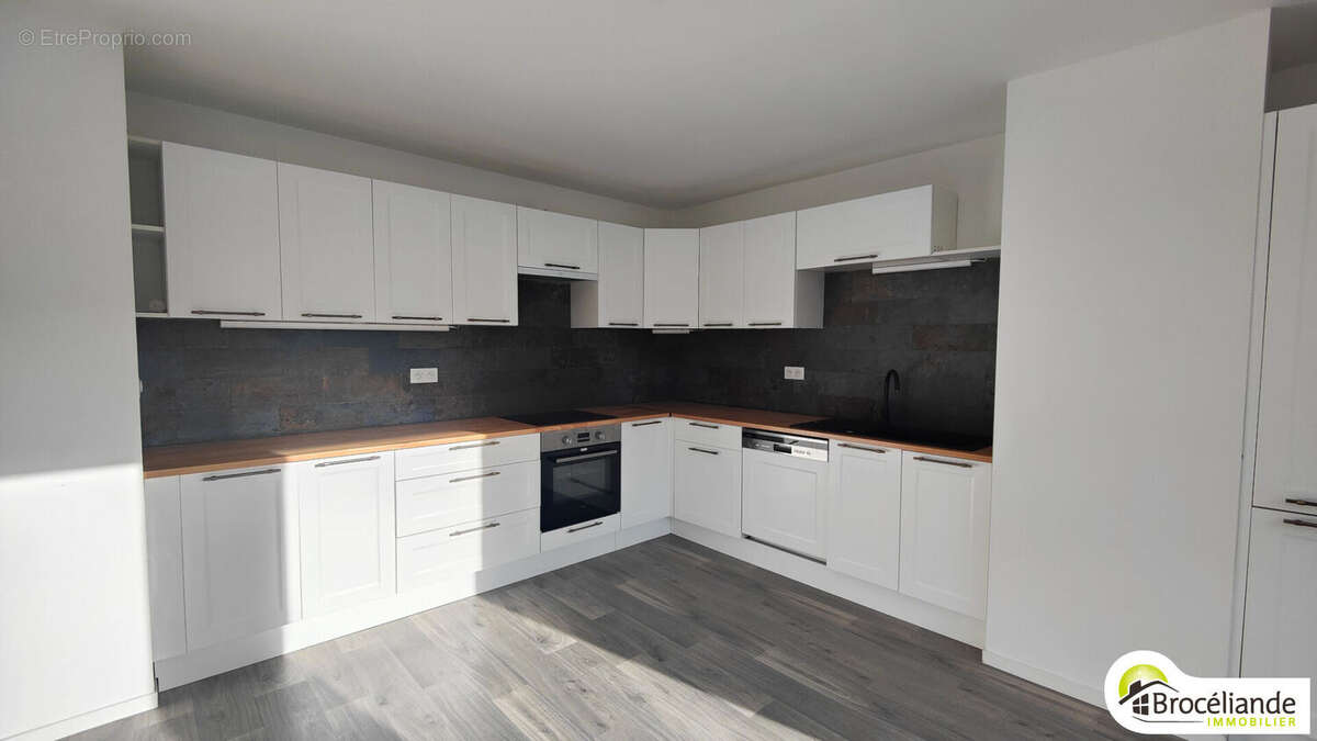 Appartement T5 plein centre, terrasse de 33 m² exposée Ouest - photo 3