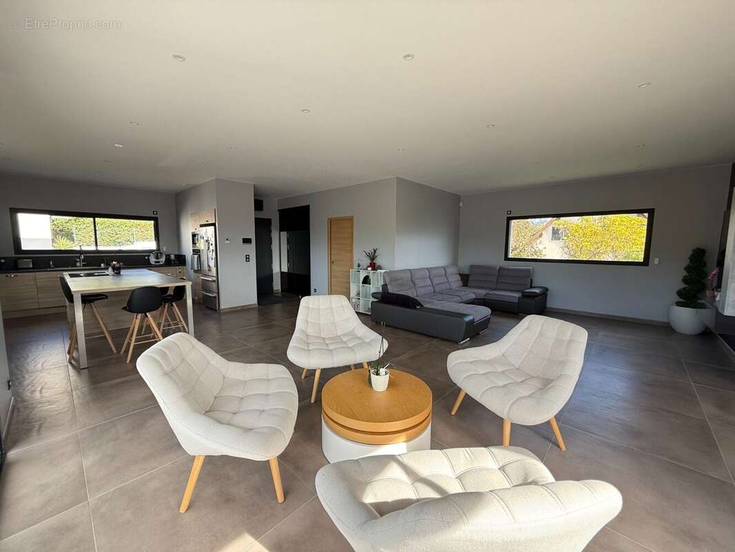 Maison à SAINT-CASSIEN