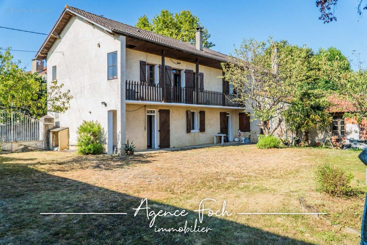 Maison à VIC-EN-BIGORRE