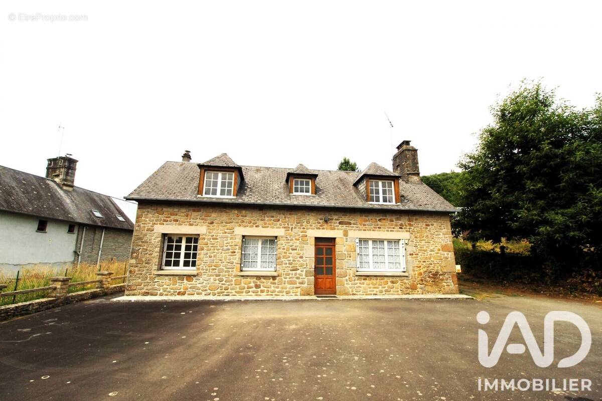 Photo 1 - Maison à ISIGNY-LE-BUAT