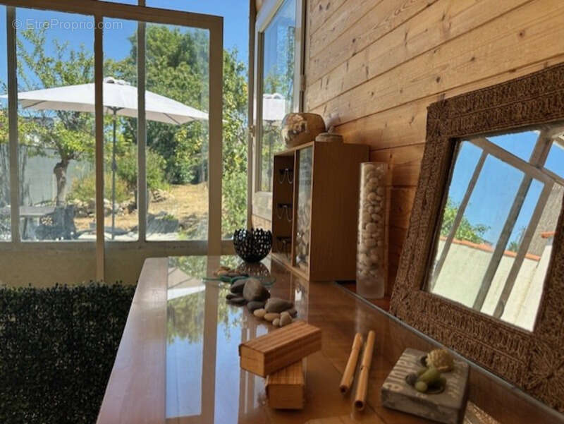 La Roche-sur-Yon, maison avec garage et jardin clos, trois chambres - photo 11