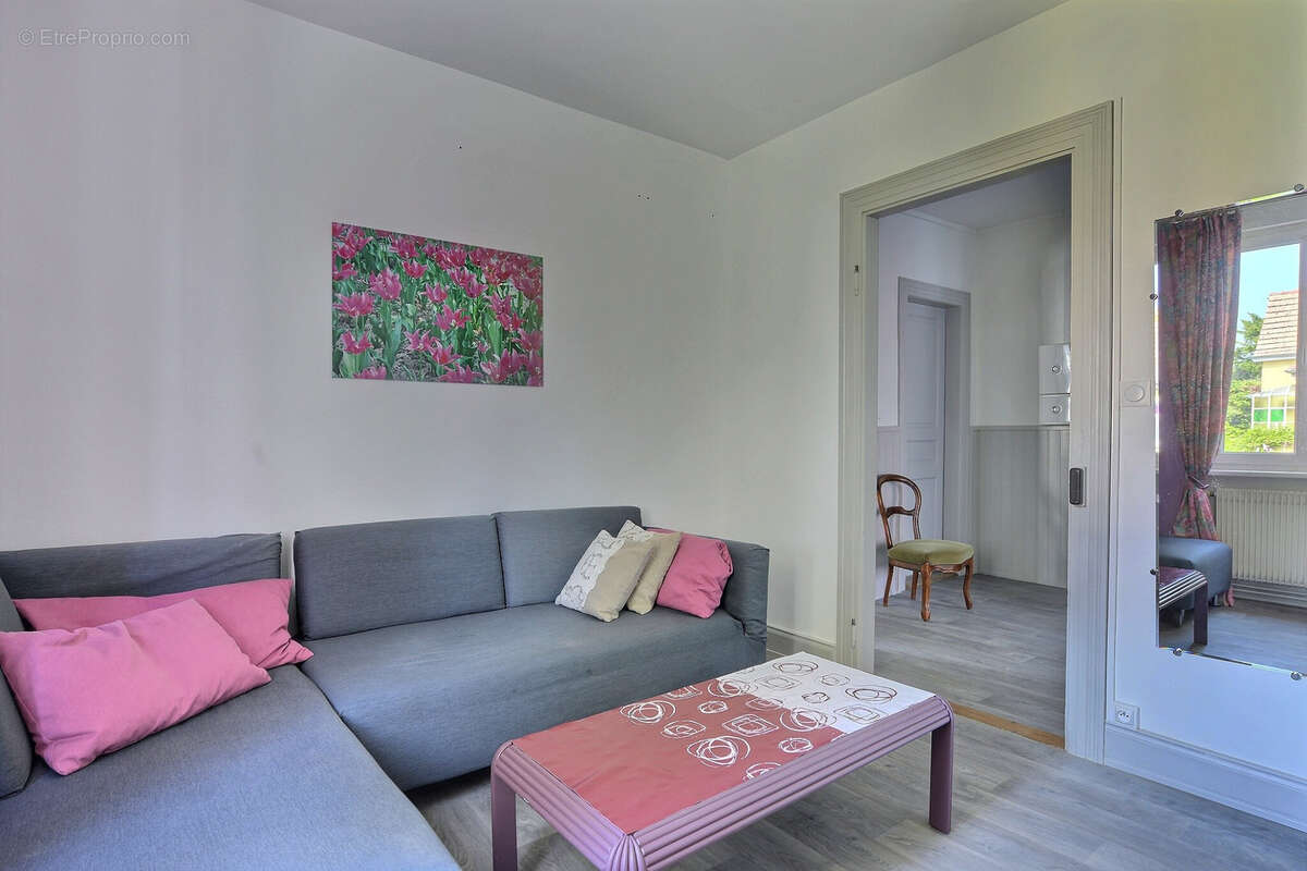 Local professionnel avec acquisition de l'immeuble de rapport  • 375 m2 • Rebberg de Riedisheim - photo 23