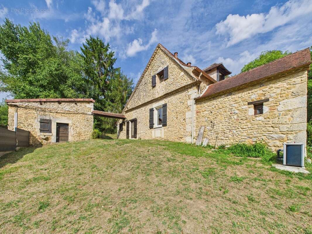 Charmante propriété en pierre avec belle piscine, grand terrain et bois - photo 17