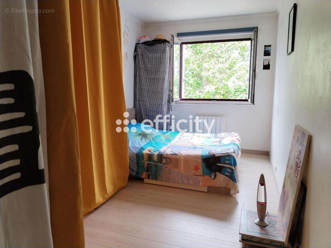Appartement à MONTIGNY-LE-BRETONNEUX