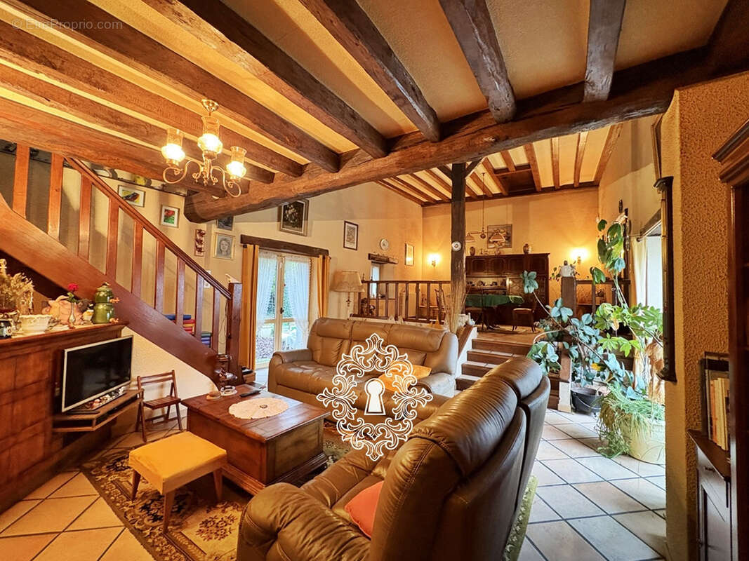 Maison à LONGUEVILLE