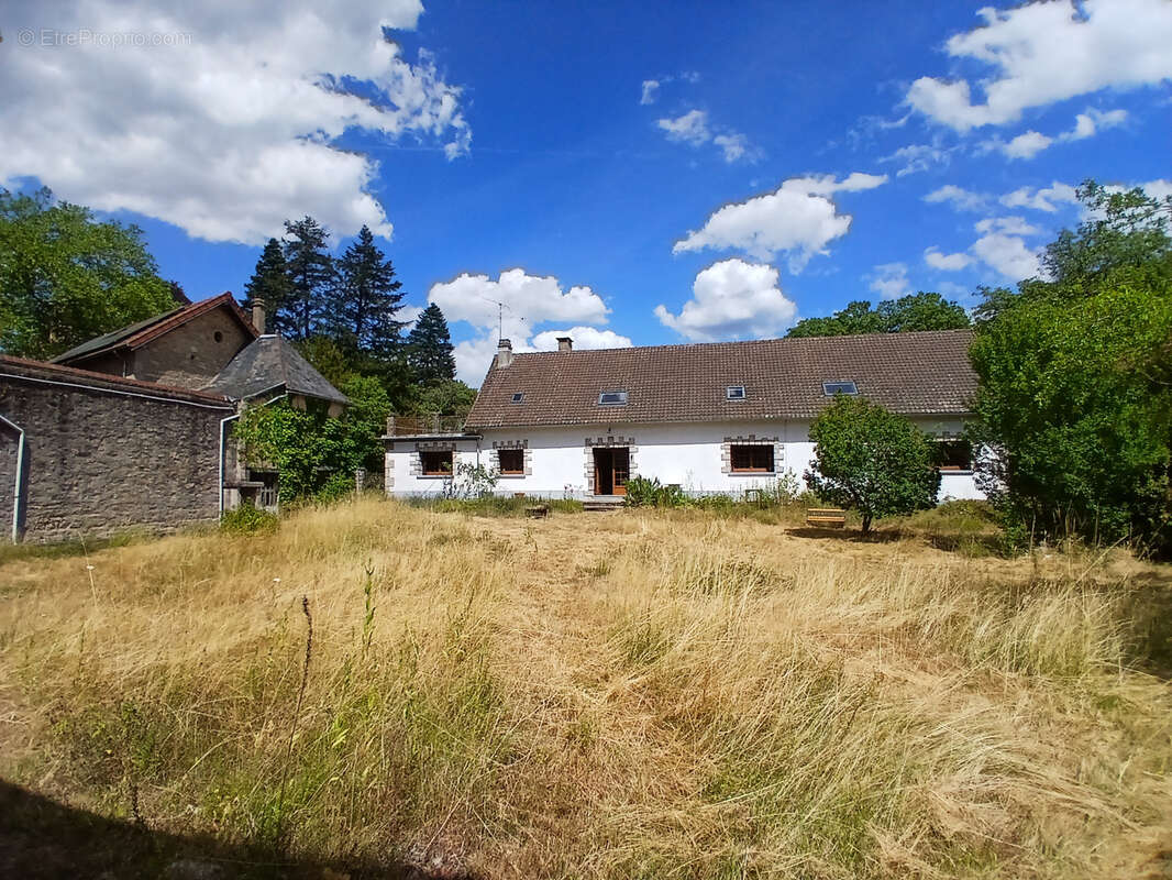 Exclusivité , maison de famille avec des grandes dépendances, entre Le Lac de Crescent et Lormes, Morvan à moi - photo 7