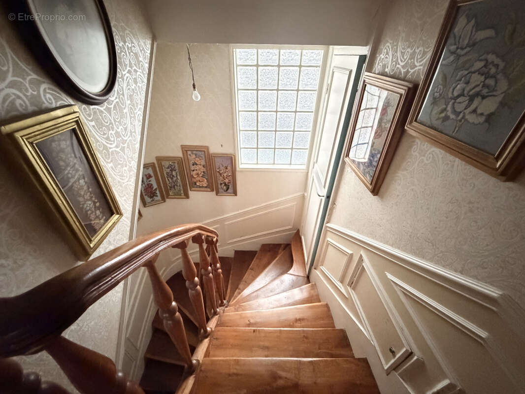 Maison à SAINT-MAUR-DES-FOSSES