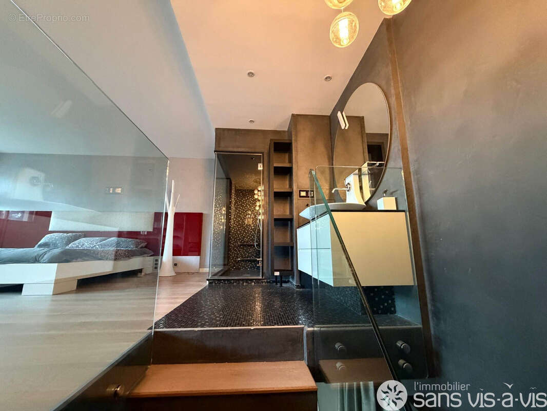 Appartement à SURESNES