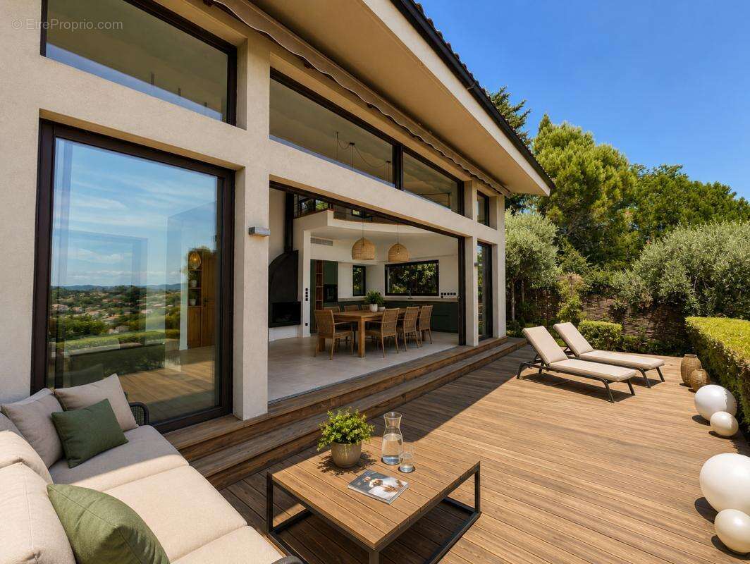 Maison 200 m² à Valbonne  - photo 4