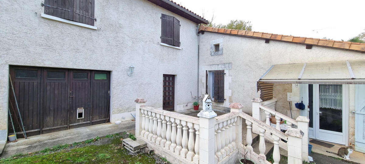 20251105_145014 - Maison à JAVERLHAC-ET-LA-CHAPELLE-SAINT-ROBERT