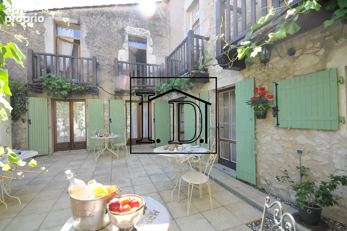 TERRASSE avec puits - Maison à EYMET