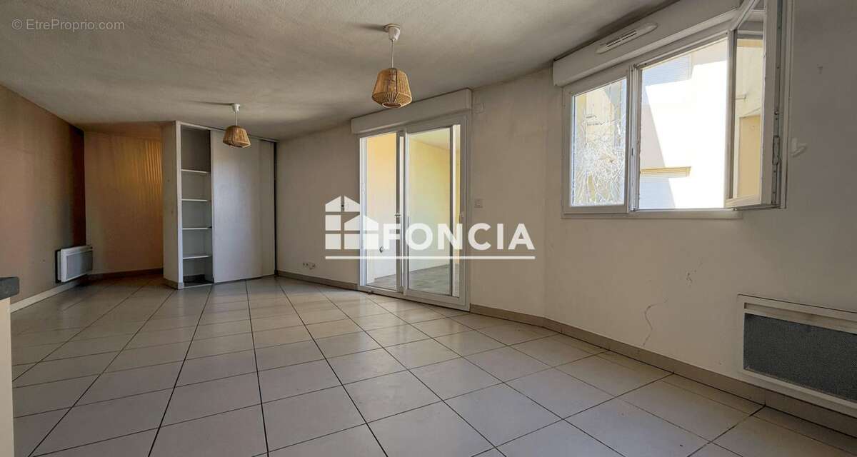 Appartement à COGOLIN