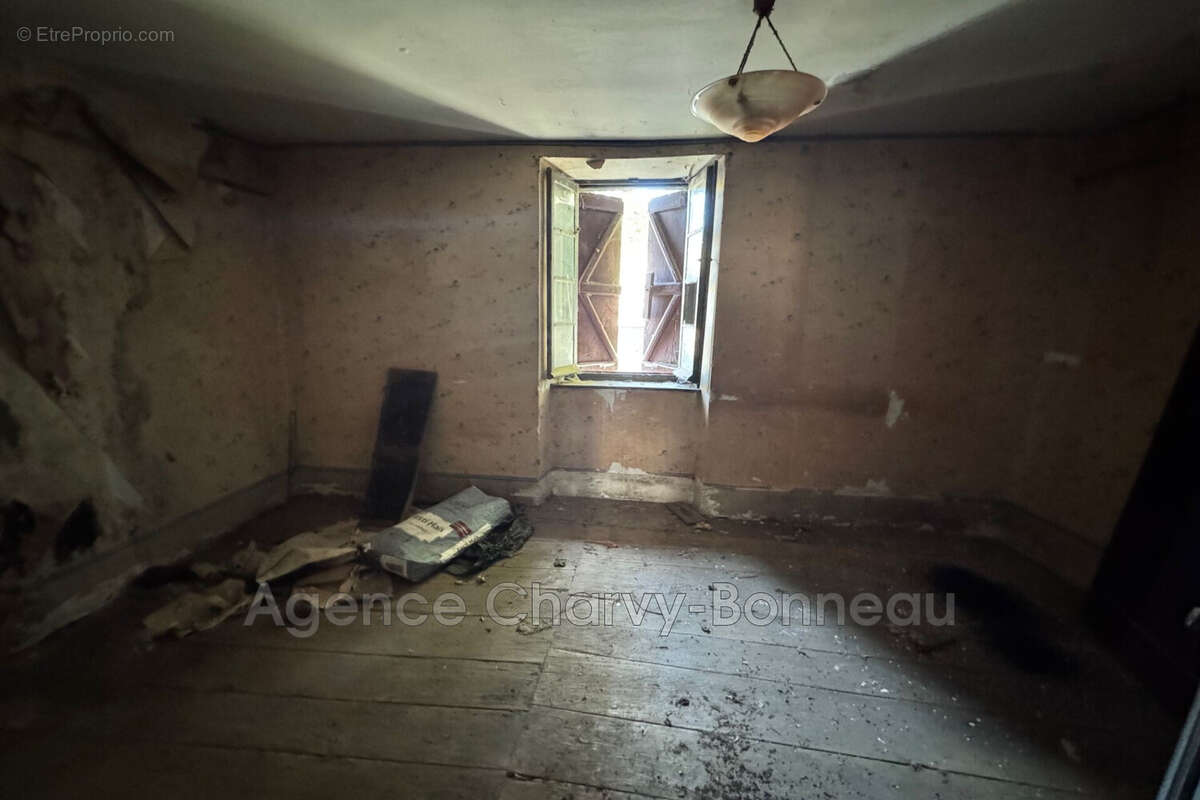 Maison à TAURIGNAN-VIEUX