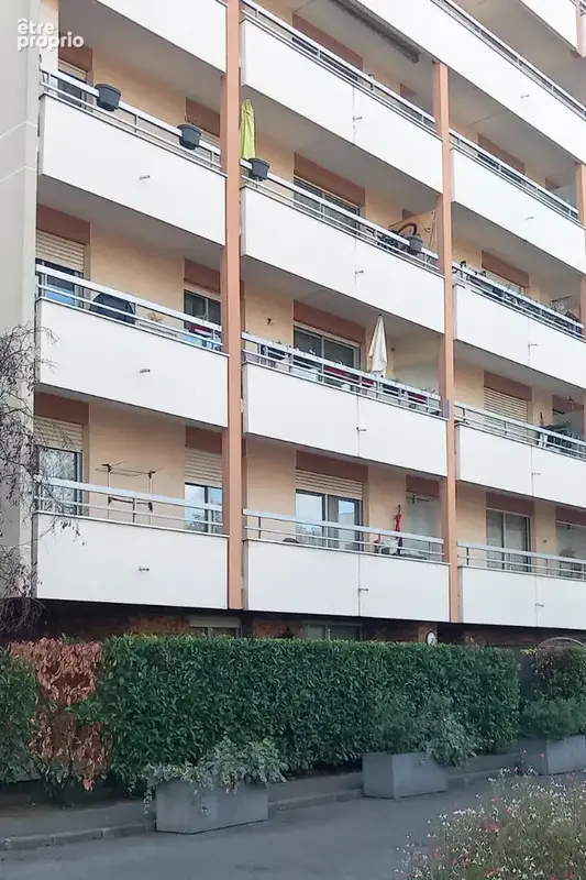 Centre-ville f1 dans immeuble de standing avec balcon et parking - photo 13