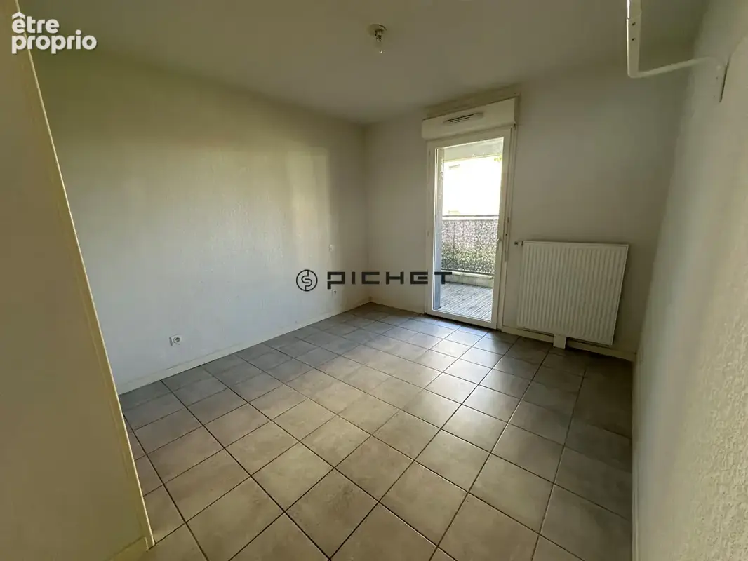 À Vendre T2 avec Terrasse et Parking  Villenave d'Ornon Quartier Courrejean - photo 6