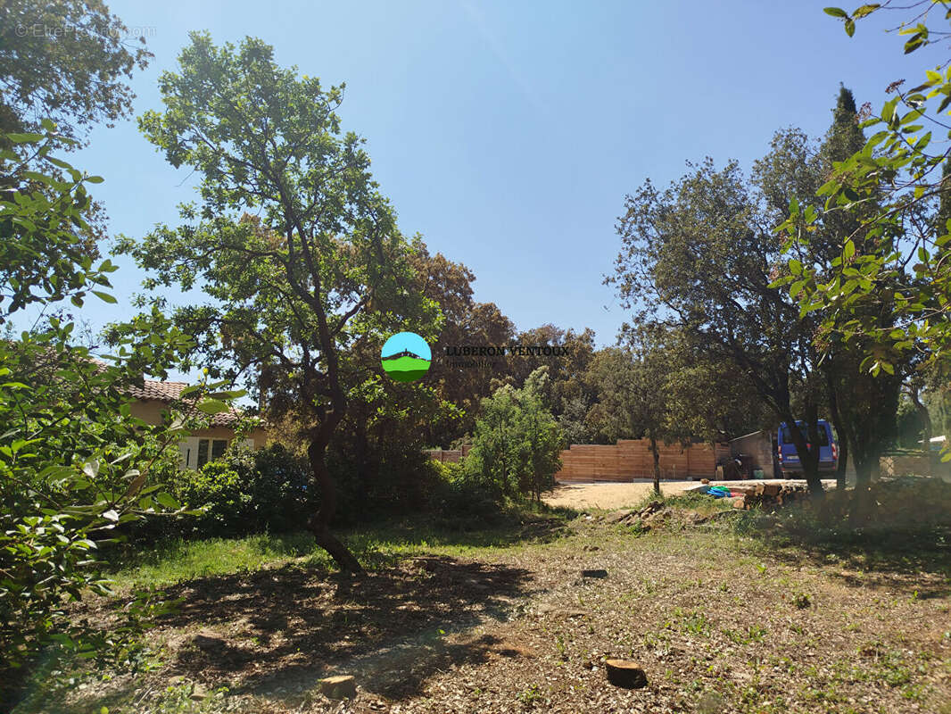 Terrain à VERS-PONT-DU-GARD