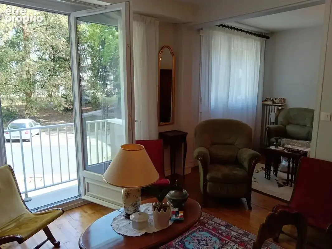 Appartement 5 pièces 88 m² à vendre à Nantes (44100) - photo 2