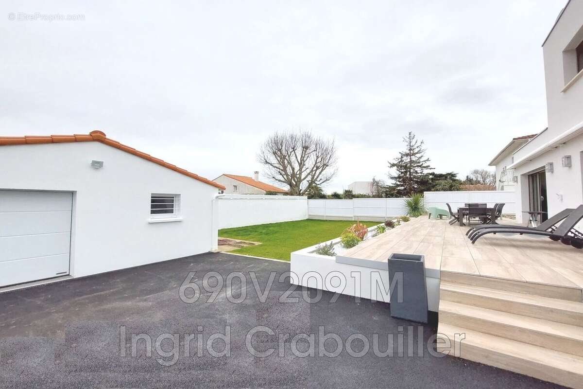 Maison à VAUX-SUR-MER