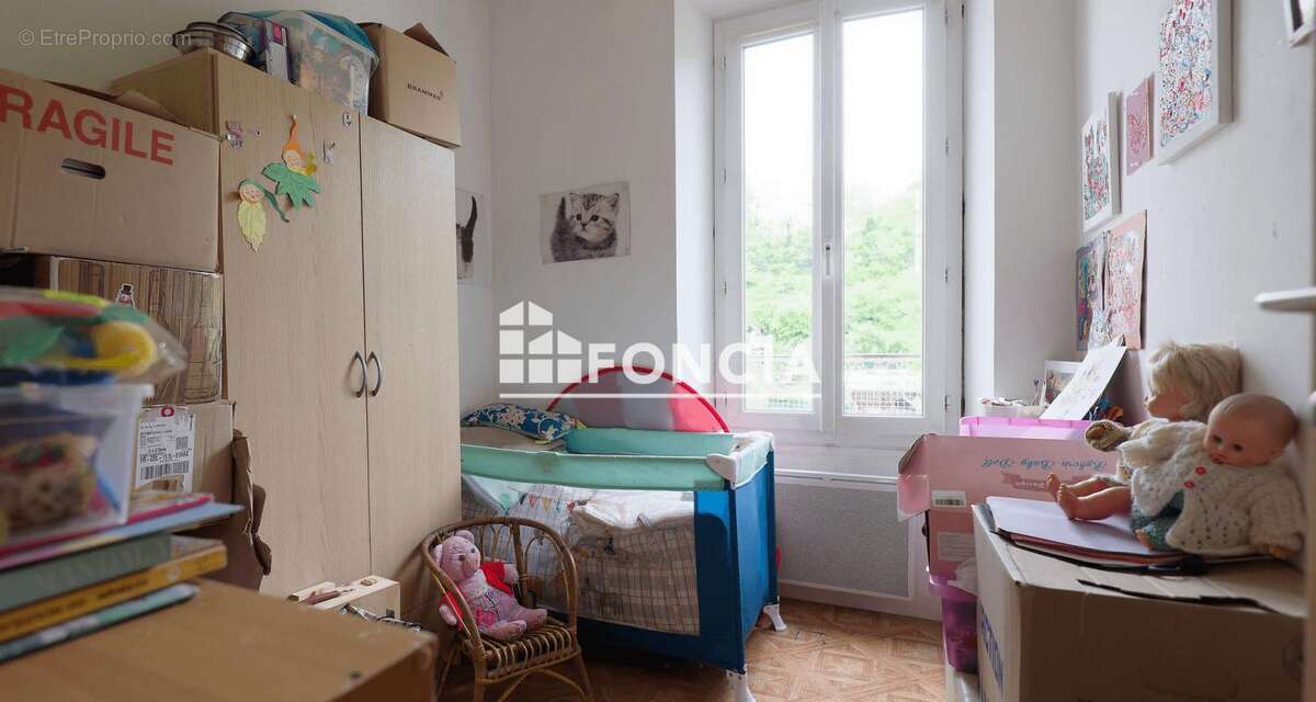 Appartement à CORBEIL-ESSONNES
