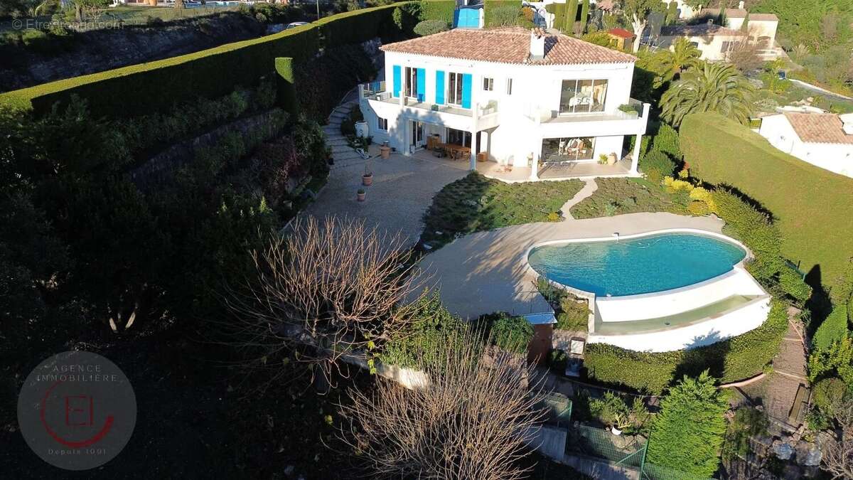 Maison à LES ADRETS-DE-L'ESTEREL