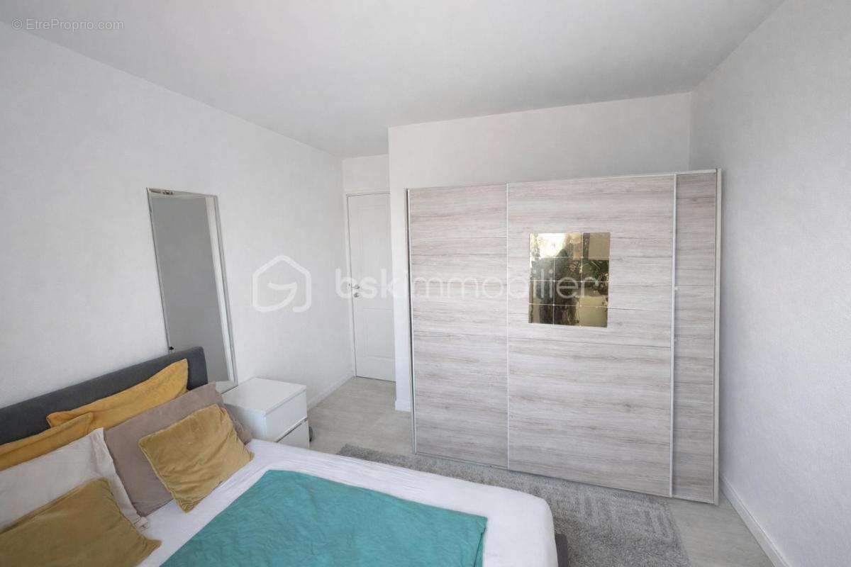 Appartement à LA COURNEUVE