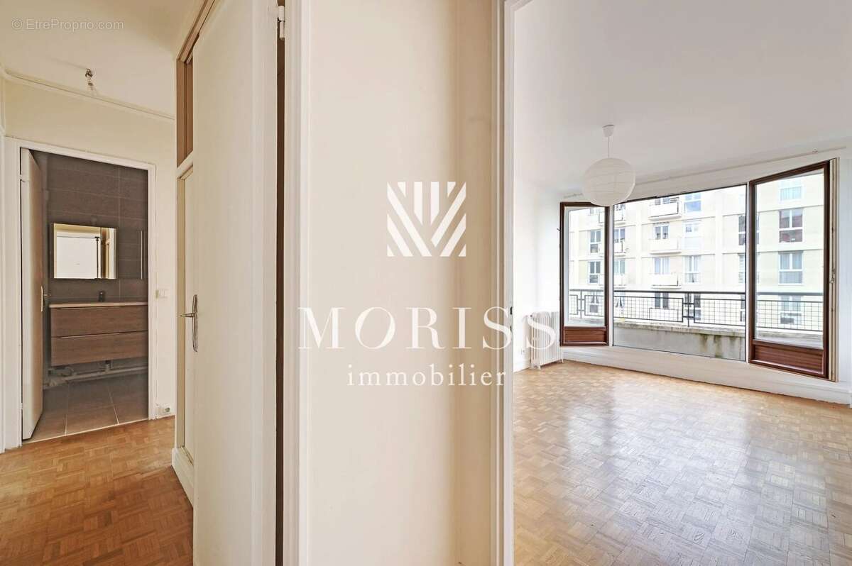 Appartement à PARIS-15E