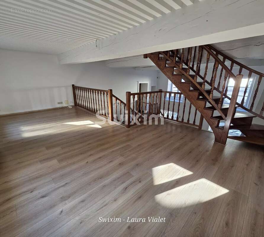 Appartement à POLIGNY