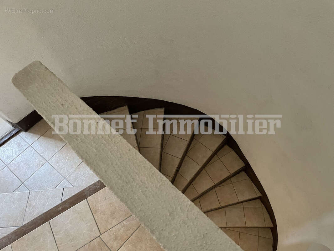 Appartement à NYONS