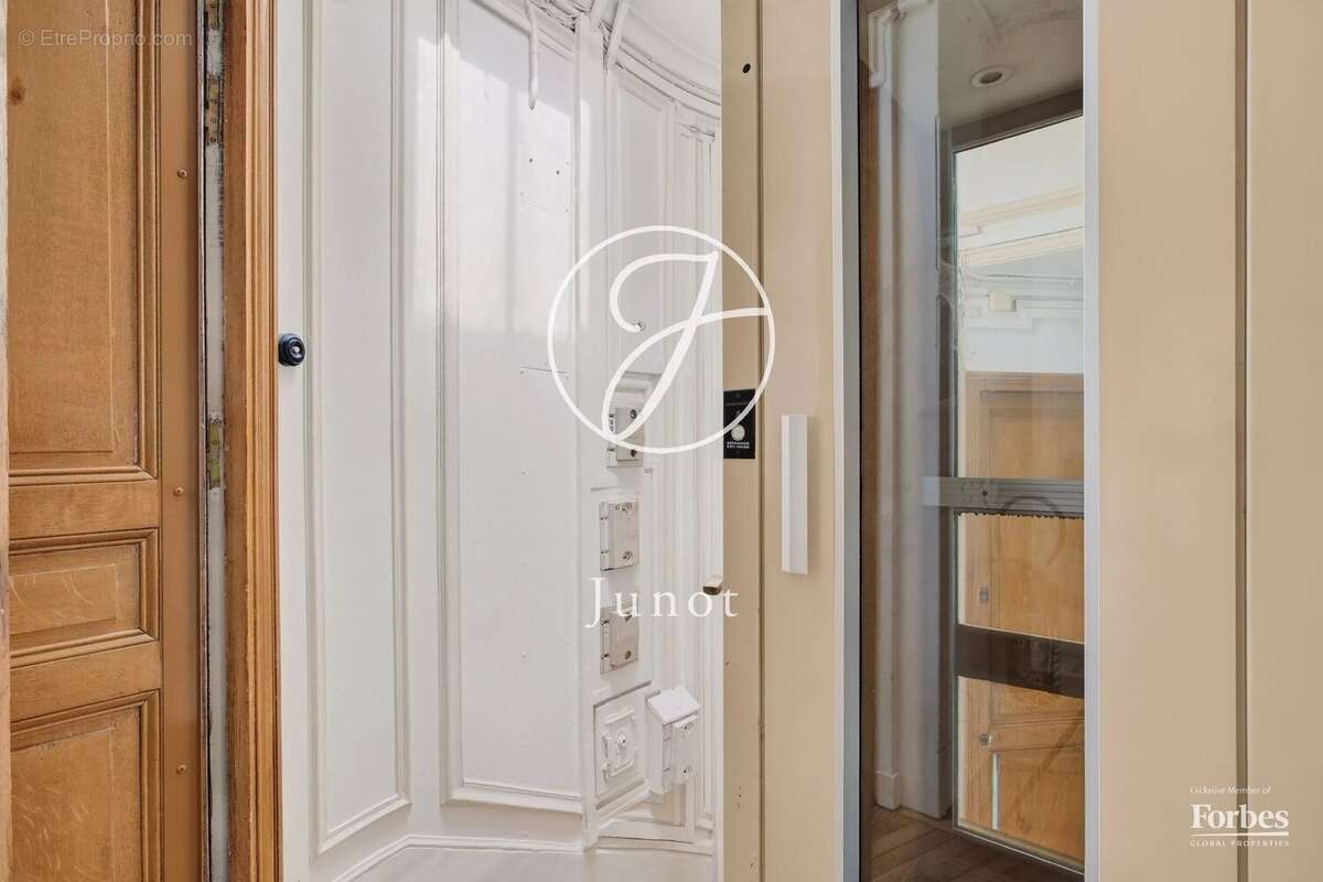 Paris 14e - RUE ROLI - Appartement à vendre - 3 pièces - 68,04m² Carrez - 1/2 chambres - Vue dégagée sur le parc. - photo 19