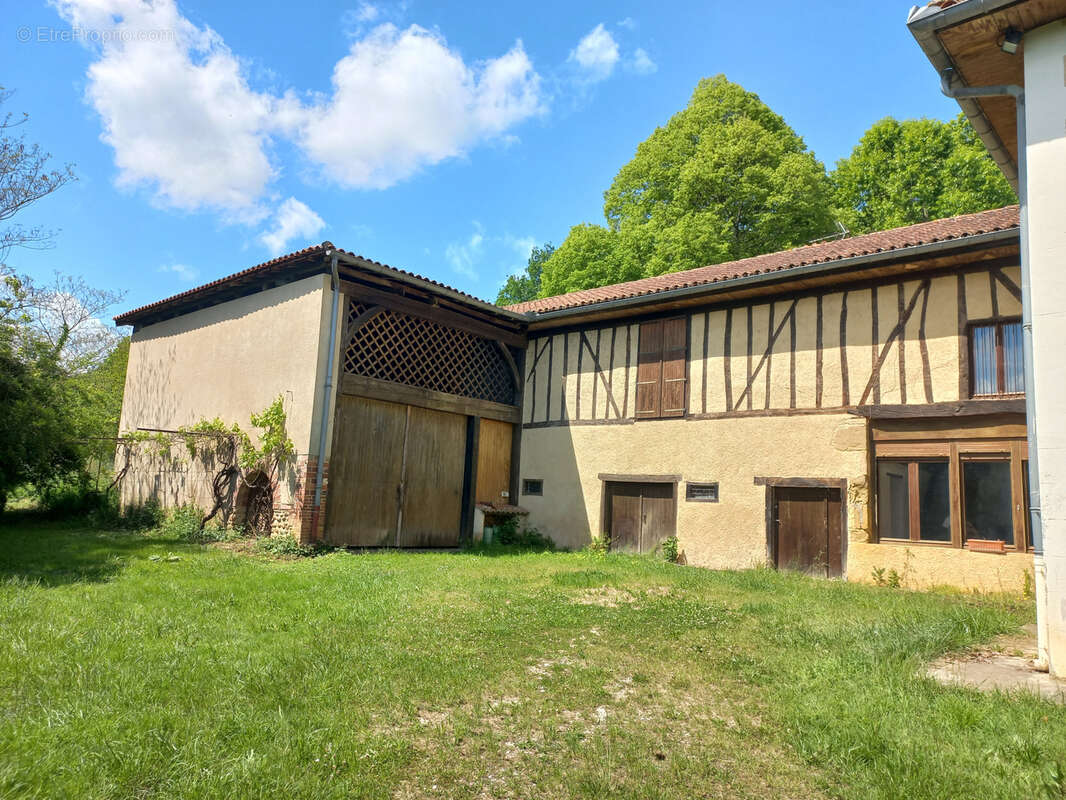 Maison à TRIE-SUR-BAISE