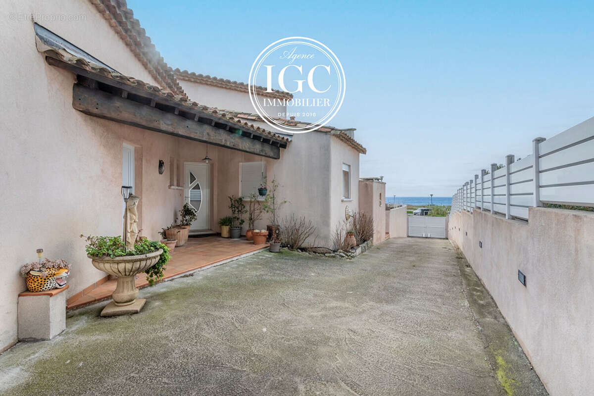 Maison à SAUSSET-LES-PINS