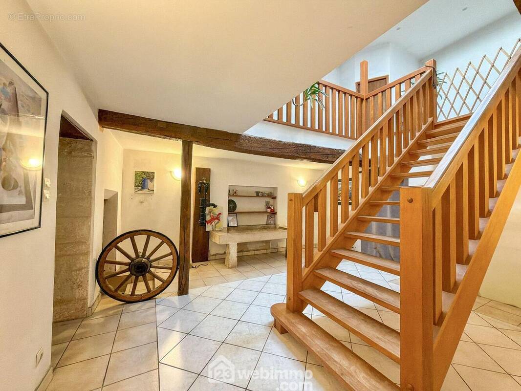 Pièce d'accueil - Maison à AMBLY-SUR-MEUSE