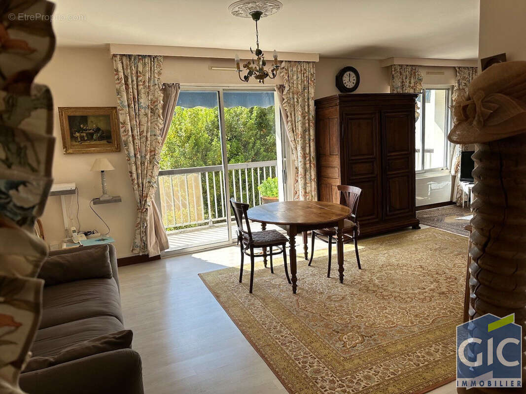 A vendre en exclusivite beau 4pp avec grand balcon secteur canada - photo 7