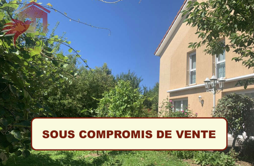 Maison à VIEUX-CHARMONT