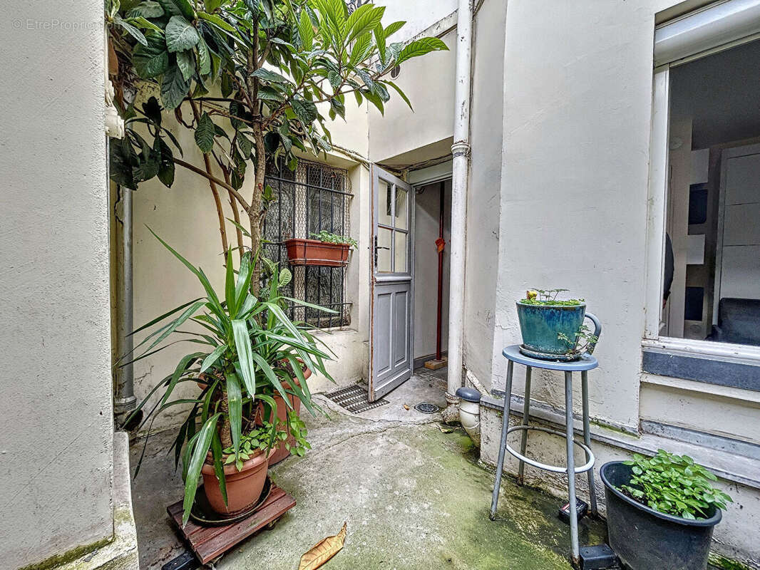 Appartement à PARIS-14E