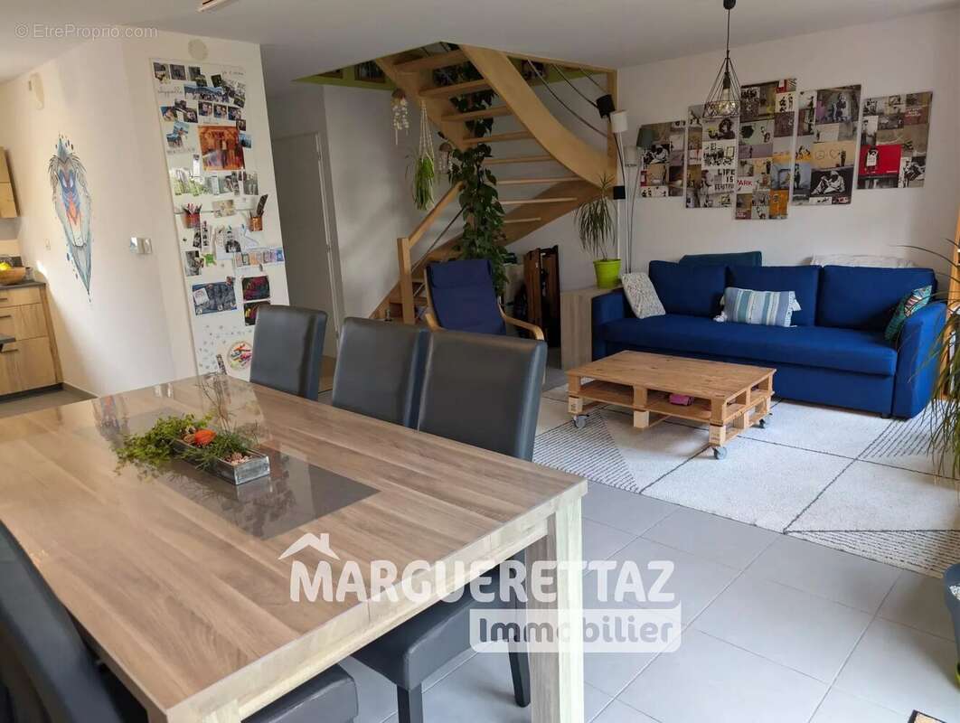 Appartement à AYSE