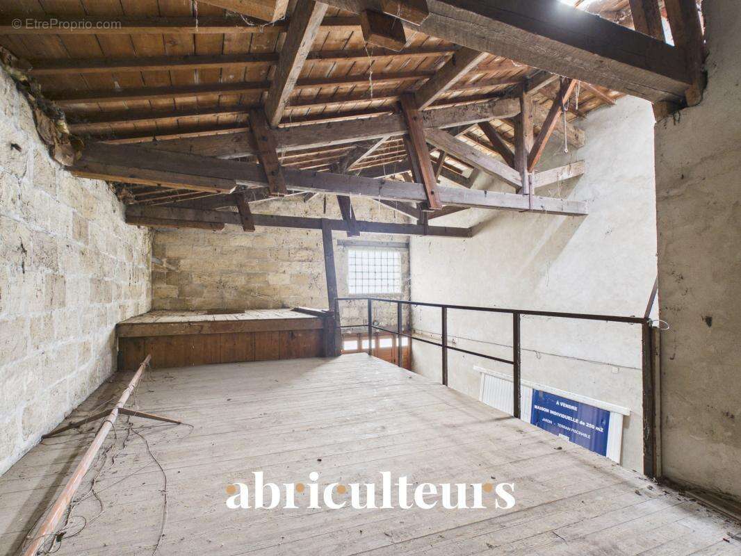 Bureaux de 250 m² – Parcelle de 361 m² en vente à Bordeaux / Bouscat (33200) - photo 4