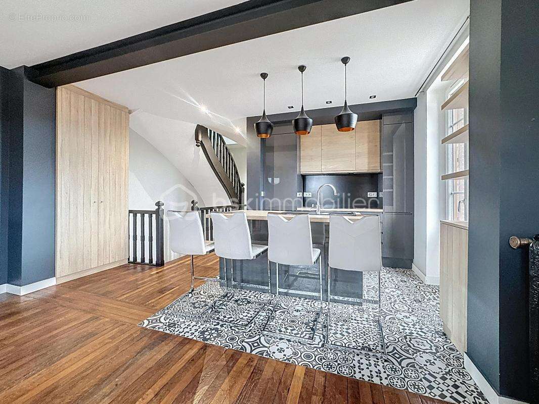 Maison à CRECY-LA-CHAPELLE