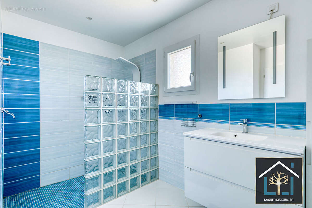 Maison à BOURG-SAINT-CHRISTOPHE