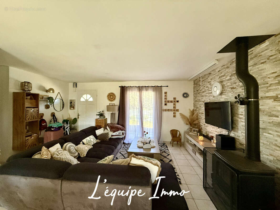 Maison à CASTILLON-SAVES