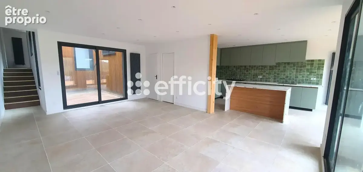 Maison 115 m² à Saint-Laurent-De-Brevedent  - photo 3