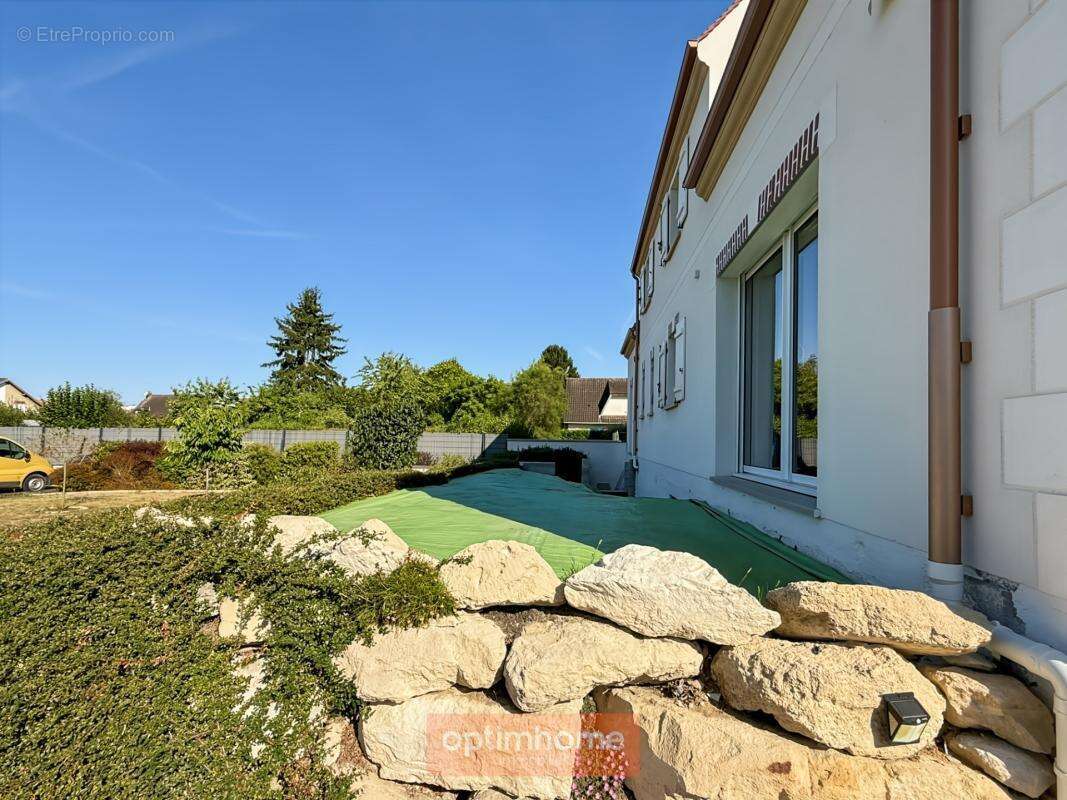 Margny-lès-compiègne – propriété contemporaine de 260 m² avec dépendance de plus de 170 m² - photo 11