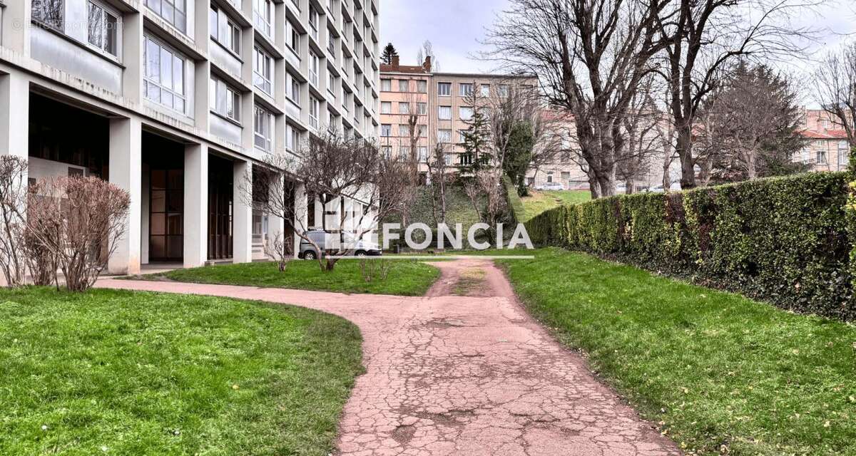 Appartement à SAINT-ETIENNE