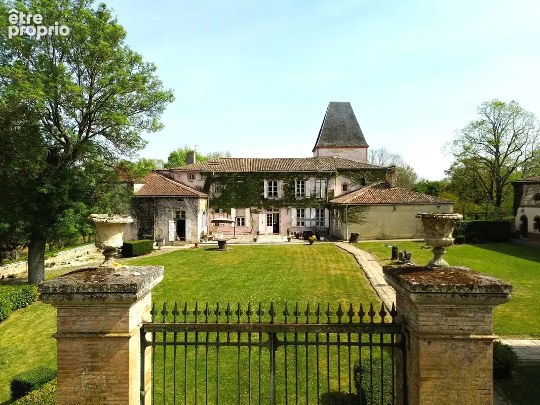 Château d’Exception– Prêt à Vivre, Potentiel à Révéler - photo 3