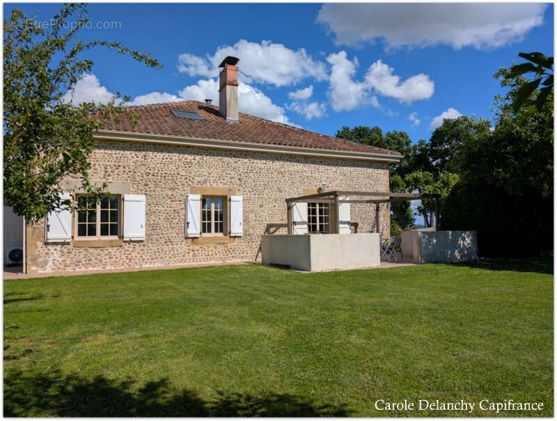 Ancien presbytère rénové – 232 m² – 4 chambres – Dépendances – Terrain de 2 959 m², Saint-Agnet (5 min Garlin / 10 min Aire-sur- - photo 3