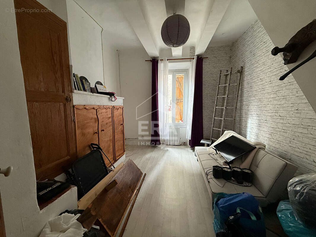 Autre à NANS-LES-PINS