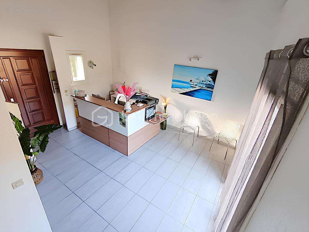 Commerce à LA SEYNE-SUR-MER