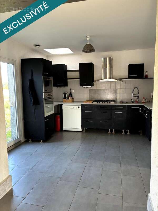 Photo 3 - Maison à SAINT-REMY-EN-ROLLAT