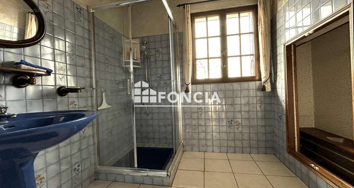 Maison à CORBEIL-ESSONNES