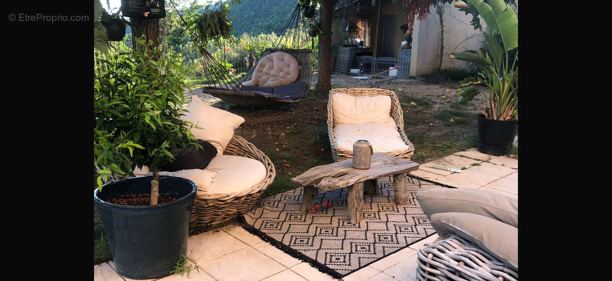 Maison à GREOUX-LES-BAINS